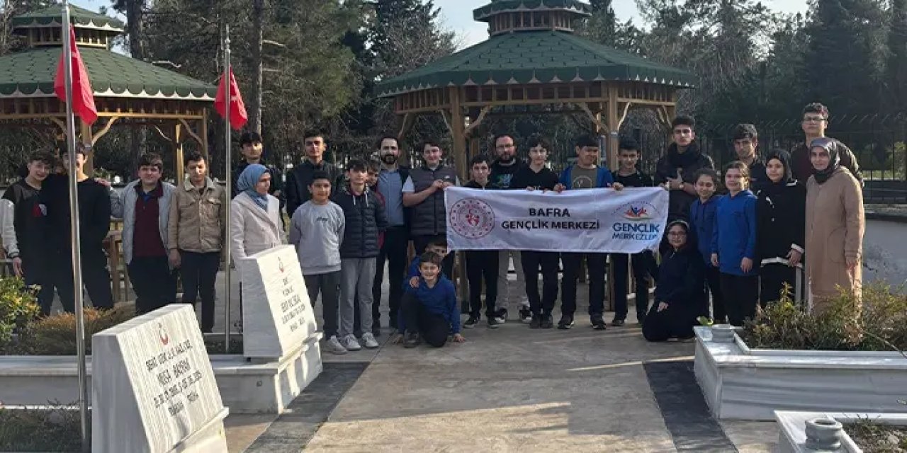 Samsun'da Gençlik Merkezi’nden anlamlı ziyaret: Şehitler için dua edildi