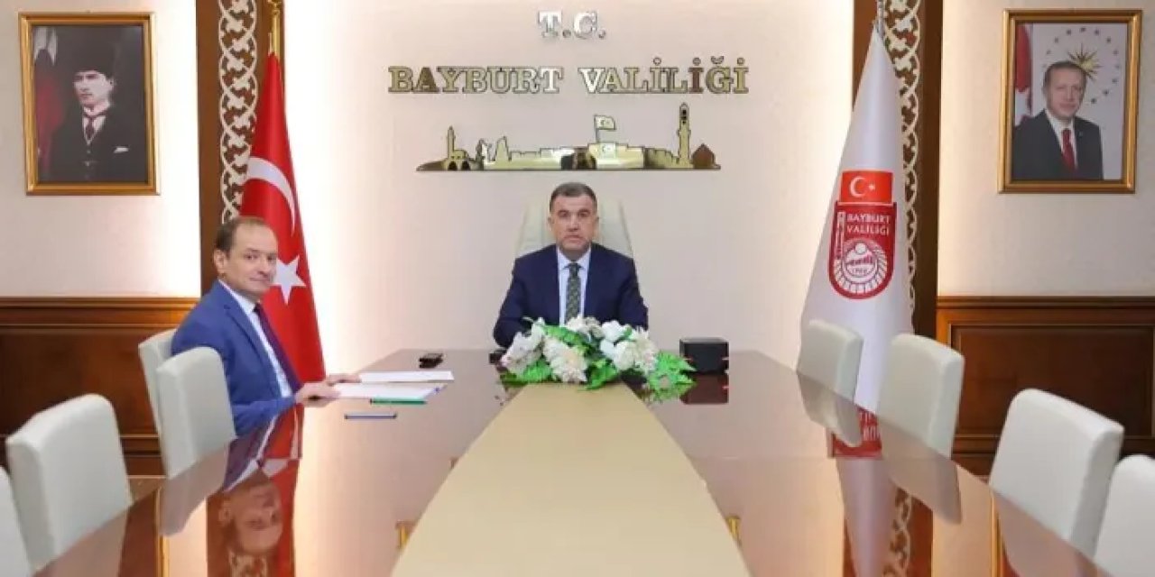 Bayburt Valisi Eldivan VKS toplantısına katıldı