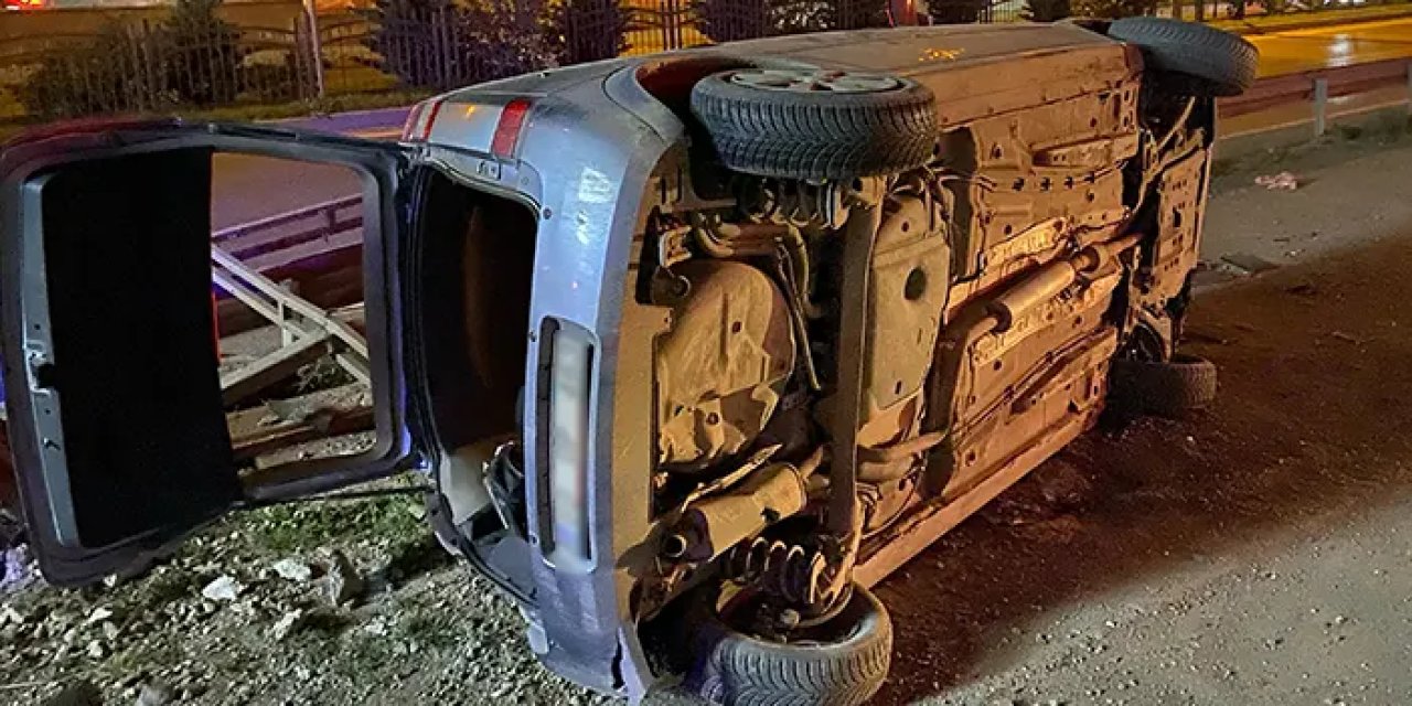 Samsun’da akaryakıt istasyonu önünde kaza! Otomobil devrildi, 2 yaralı