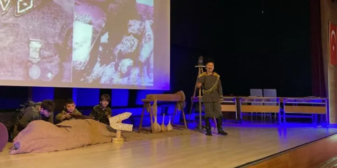 Artvin’de minikler tarihi karakterleri sahneledi