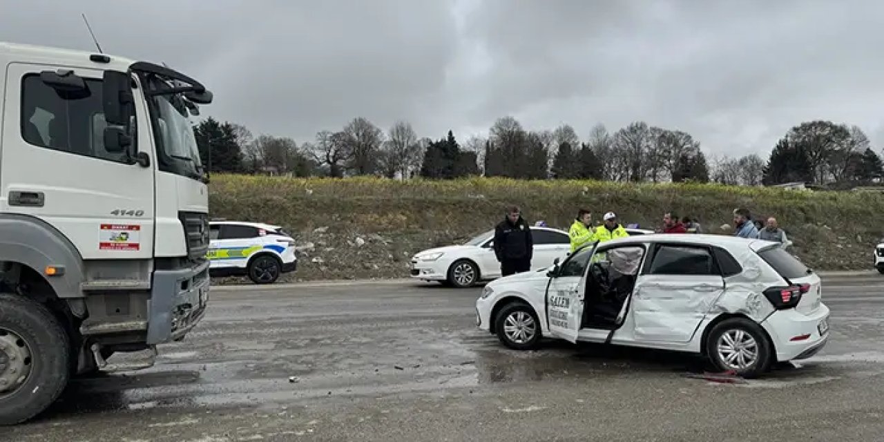 Samsun'da eğitim aracı beton mikseriyle çarpıştı: 3 yaralı var