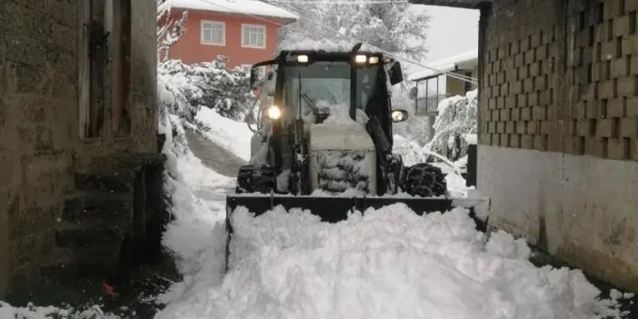 Rize’de 60 köy yolu kar nedeniyle ulaşıma kapandı!