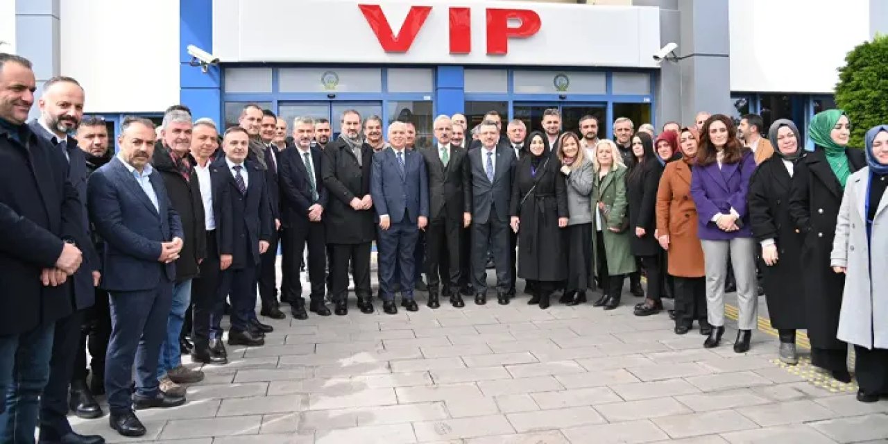 Bakan Abdulkadir Uraloğlu memleketi Trabzon'a geldi