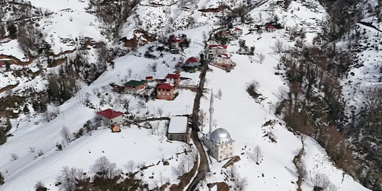 Artvin’de açık kapı devrede! Esentepe Mahallesi’nin internet sorunu çözüldü