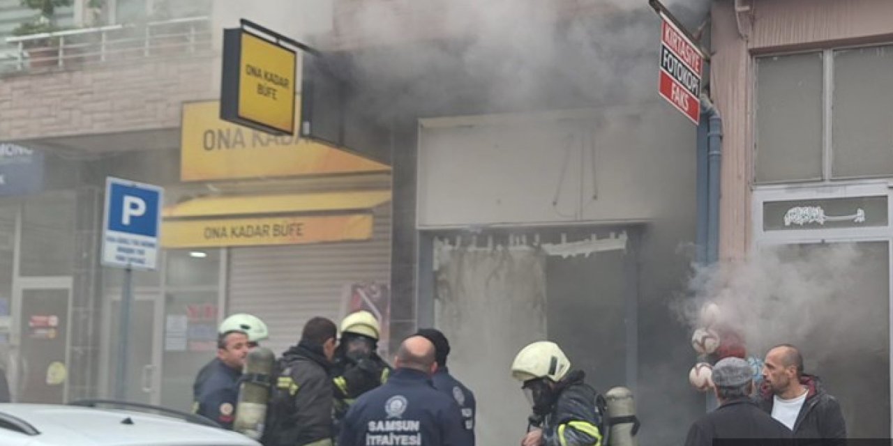 Samsun'da deposunda yangın çıkan iş yeri kullanılamaz hale geldi