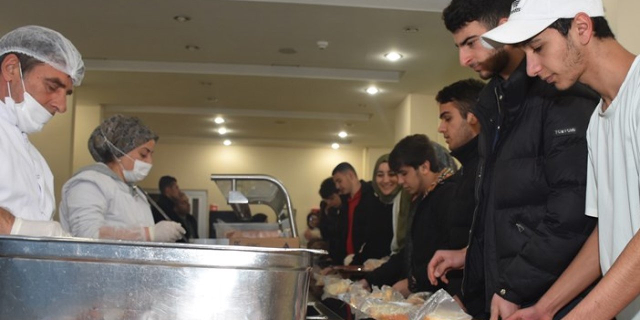 Gümüşhane'de üniversite öğrencilerine iftar verildi