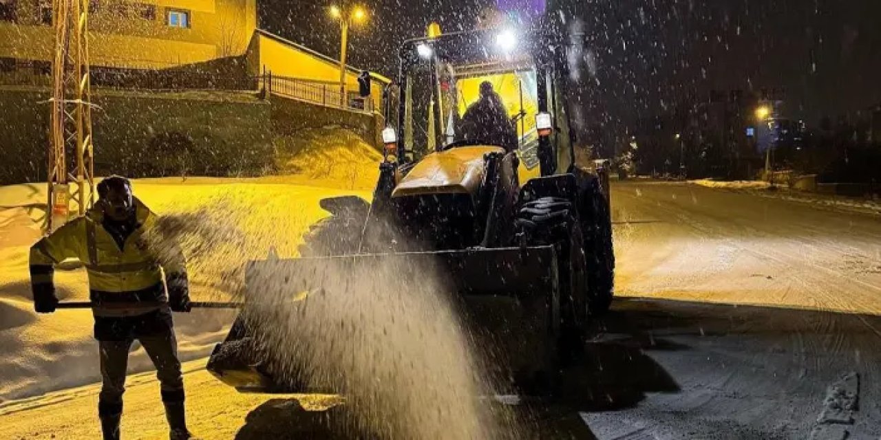Bayburt Demirözü’nde eğitime kar engeli!
