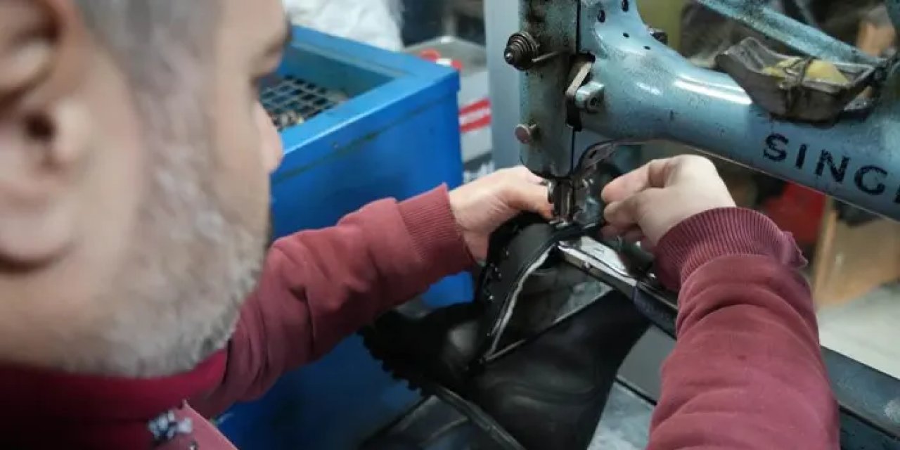 Samsun’da keskin soğuklar ayakkabı tamircilerinin işini artırdı