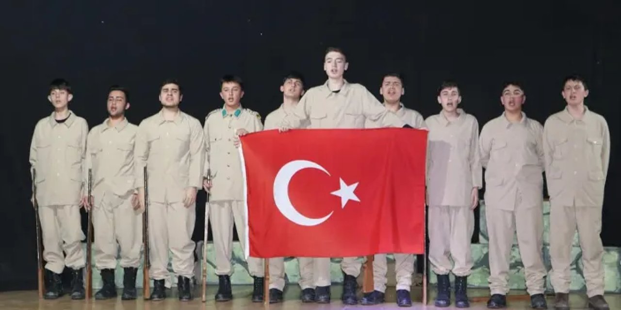 Giresun’da "Vatan Sağolsun" adlı tiyatro oyunu sahnelendi