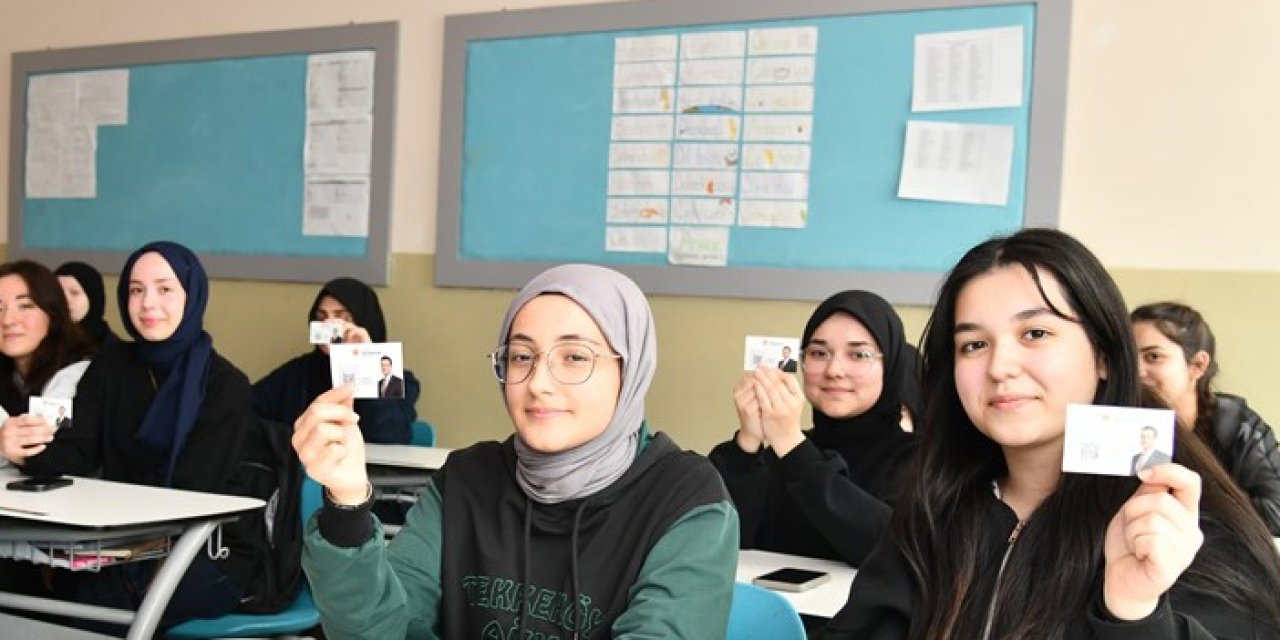 SamsunBüyükşehir Belediyesi'nden YKS'ya hazırlanan öğrencilere dijital eğitim desteği