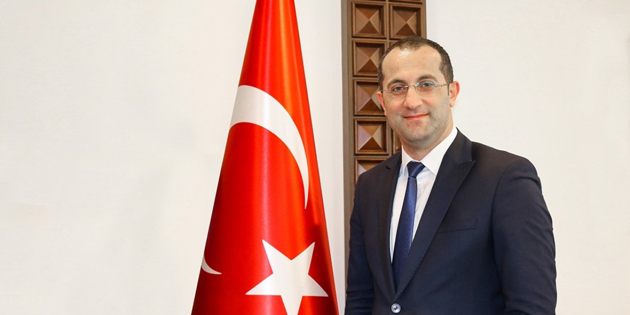 Başkan Ekim’den Kadir Gecesi Mesajı: “Bu Gece, Geçmişi Affetme ve Geleceğe Umutla Bakma Vaktidir”