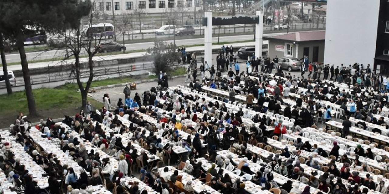 Ordu'da yaklaşık 1500 üniversite öğrencisi iftarda buluştu
