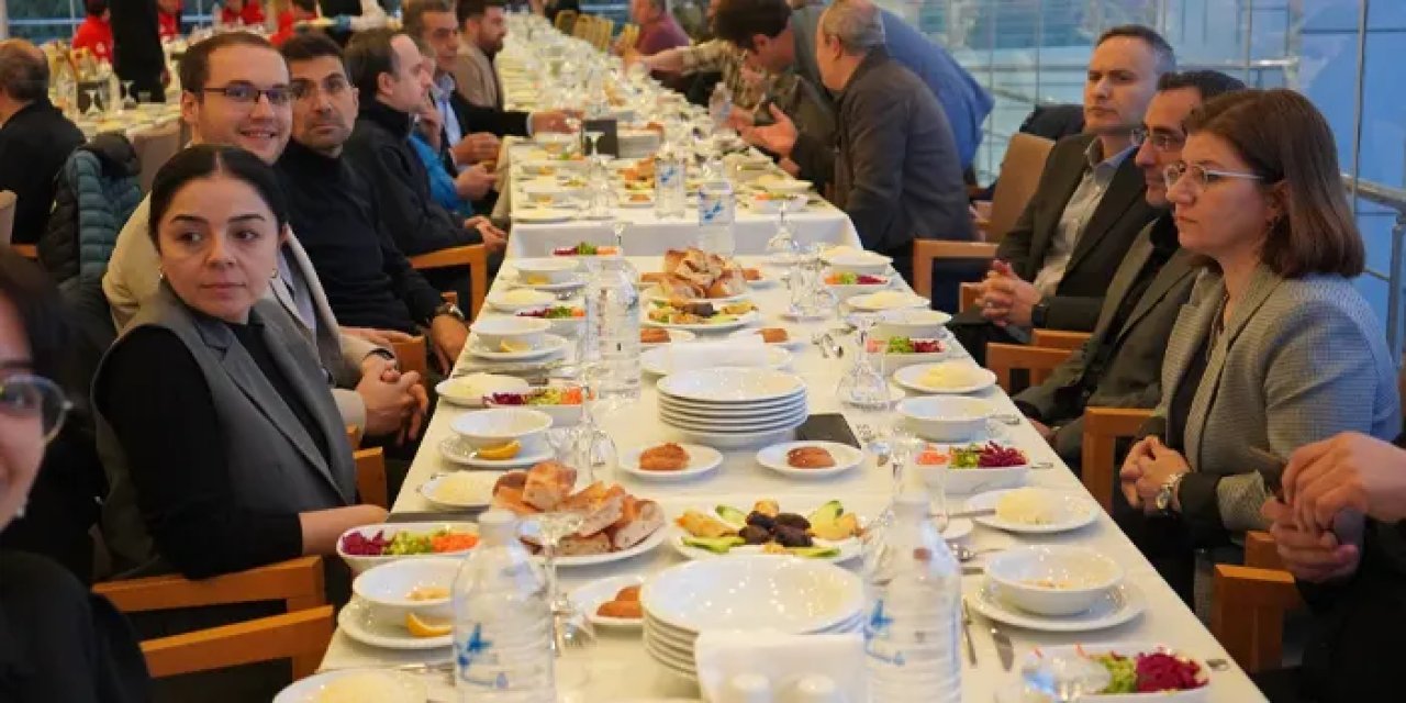 KTÜ iftar yemeğinde buluştu!