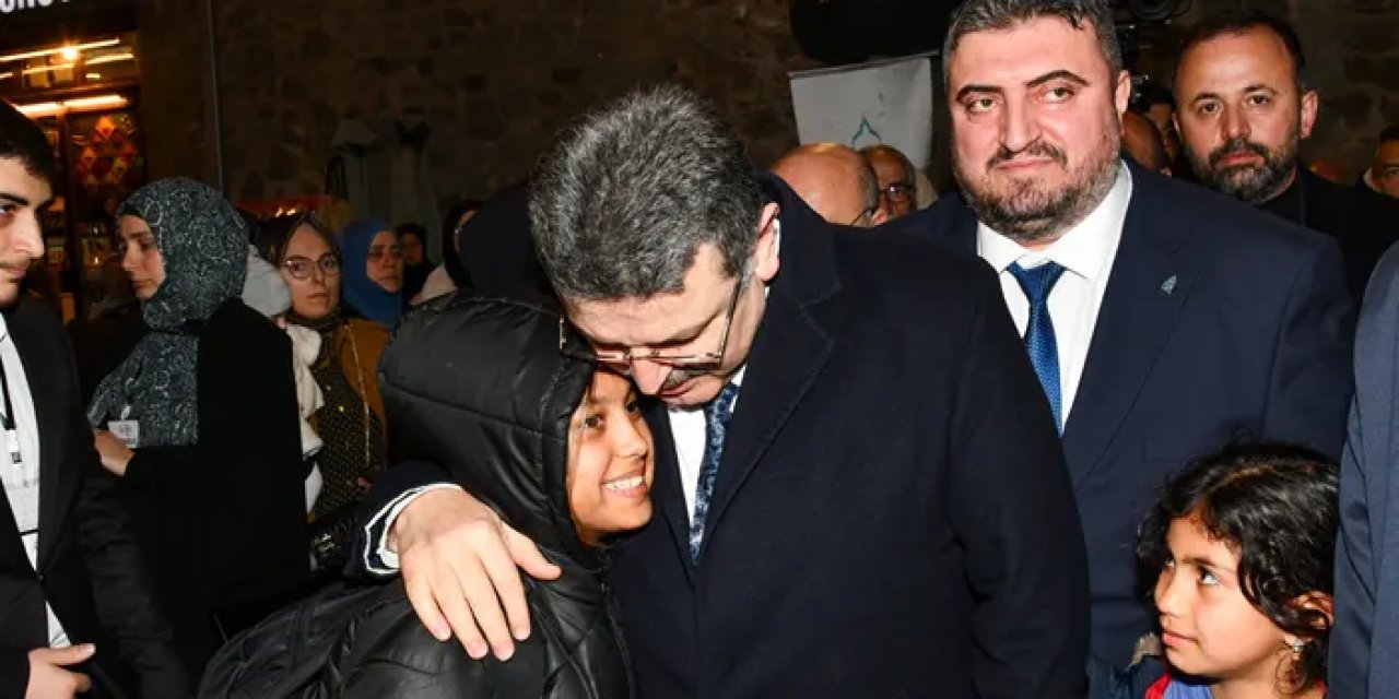 Başkan Genç, Kadir Gecesi’nde Sakal-I Şerif ziyaretine katıldı