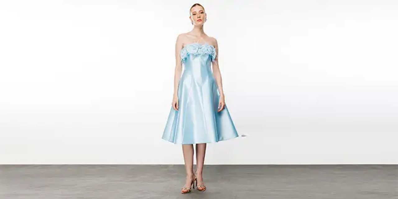 Nefeli ile Yaza Merhaba: Davet Elbiseleri ve Özel Tasarım Elbiseleri ile Işıldayın