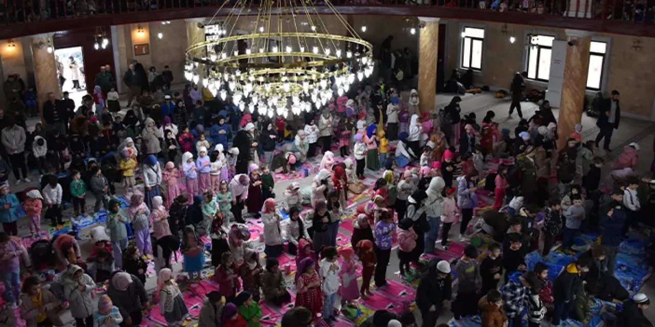 Trabzon’da binlerce çocuk tekne orucuyla Ramazan’ı yaşadı!