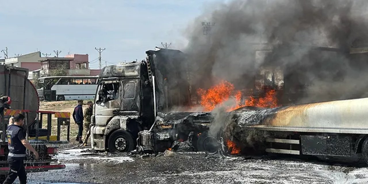 Şırnak'ta TIR alev alev yandı