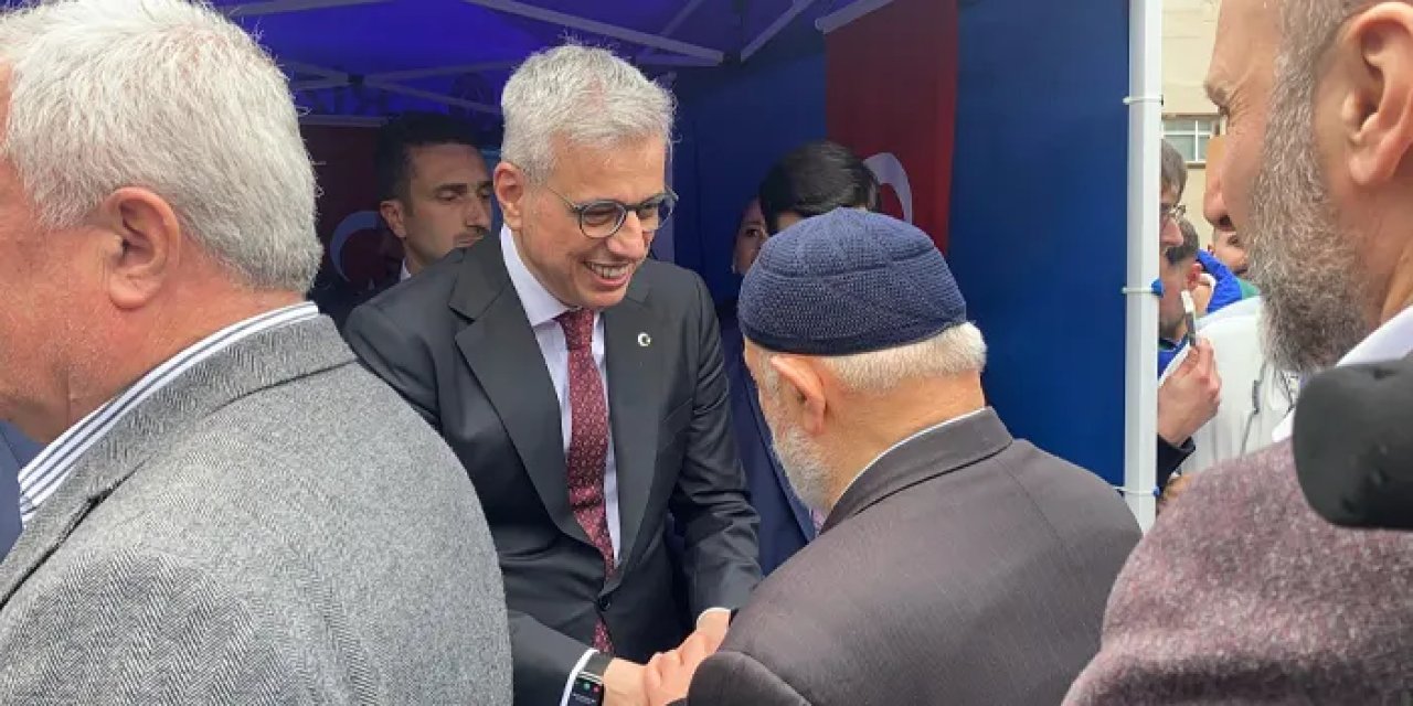 Bakan Memişoğlu Rize'de geleneksel bayramlaşma törenine katıldı!