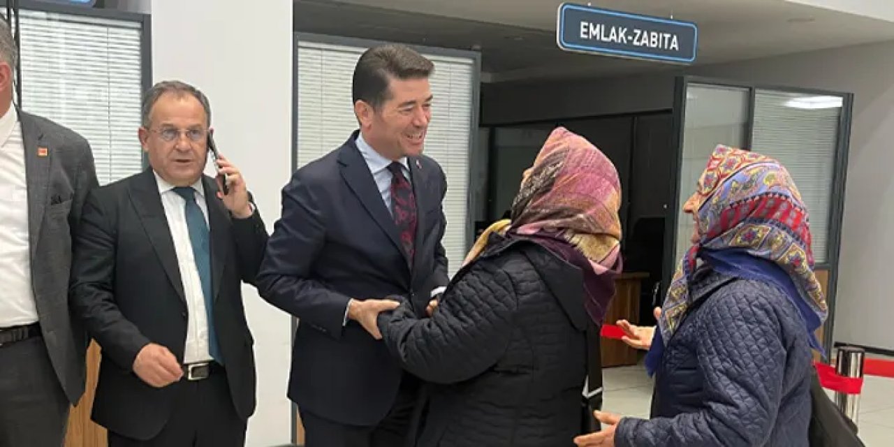 Ortahisar Belediyesi'nde bayramlaşma: Başkan Kaya vatandaşlarla bir araya geldi