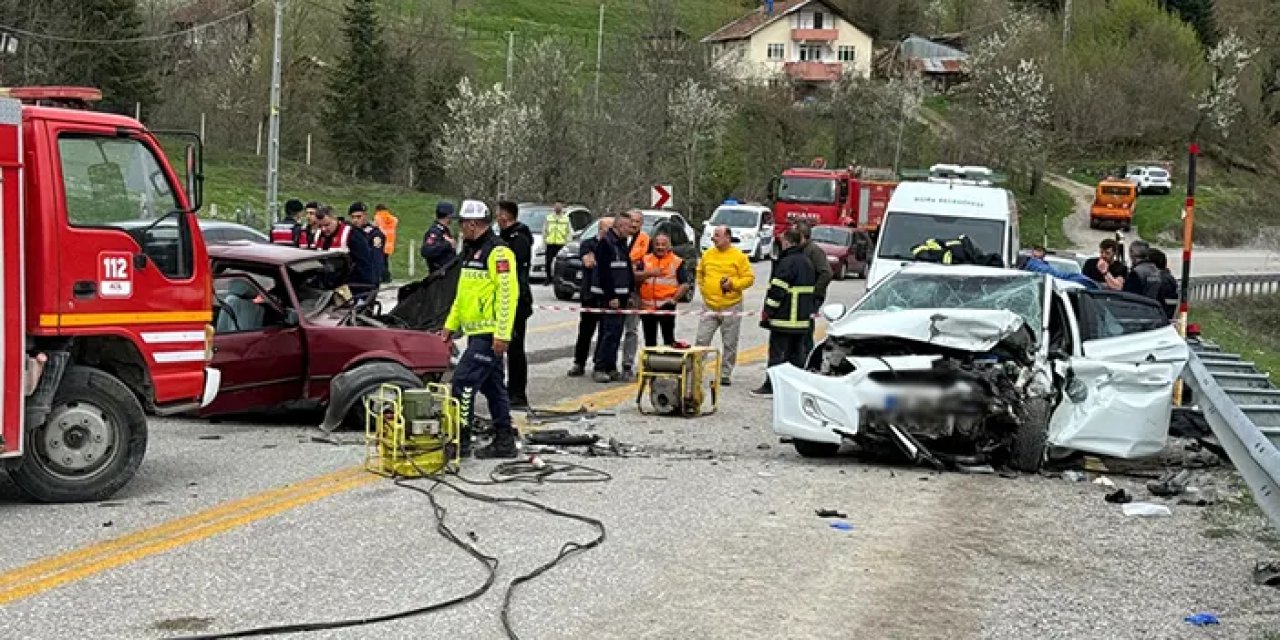 Kastamonu'da feci kaza: 3 ölü, 4 yaralı