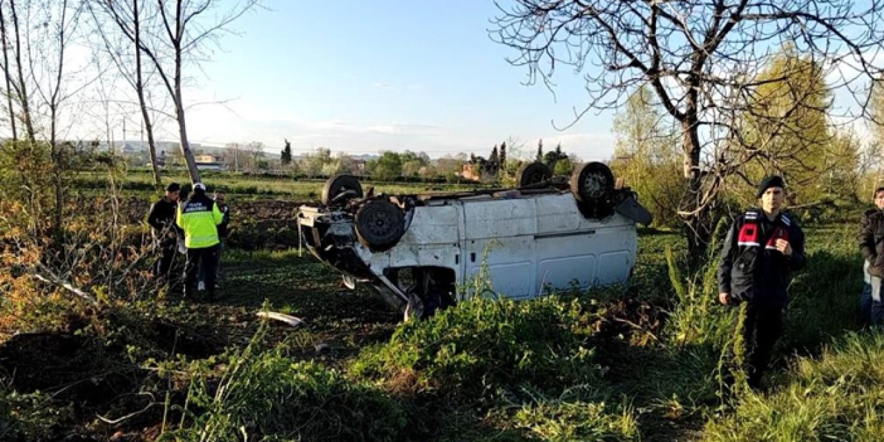 Samsun'da minibüs takla attı! Feci kazada 1 ölü, 2 yaralı