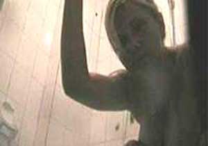 Soyunma kabininde gizli çekim