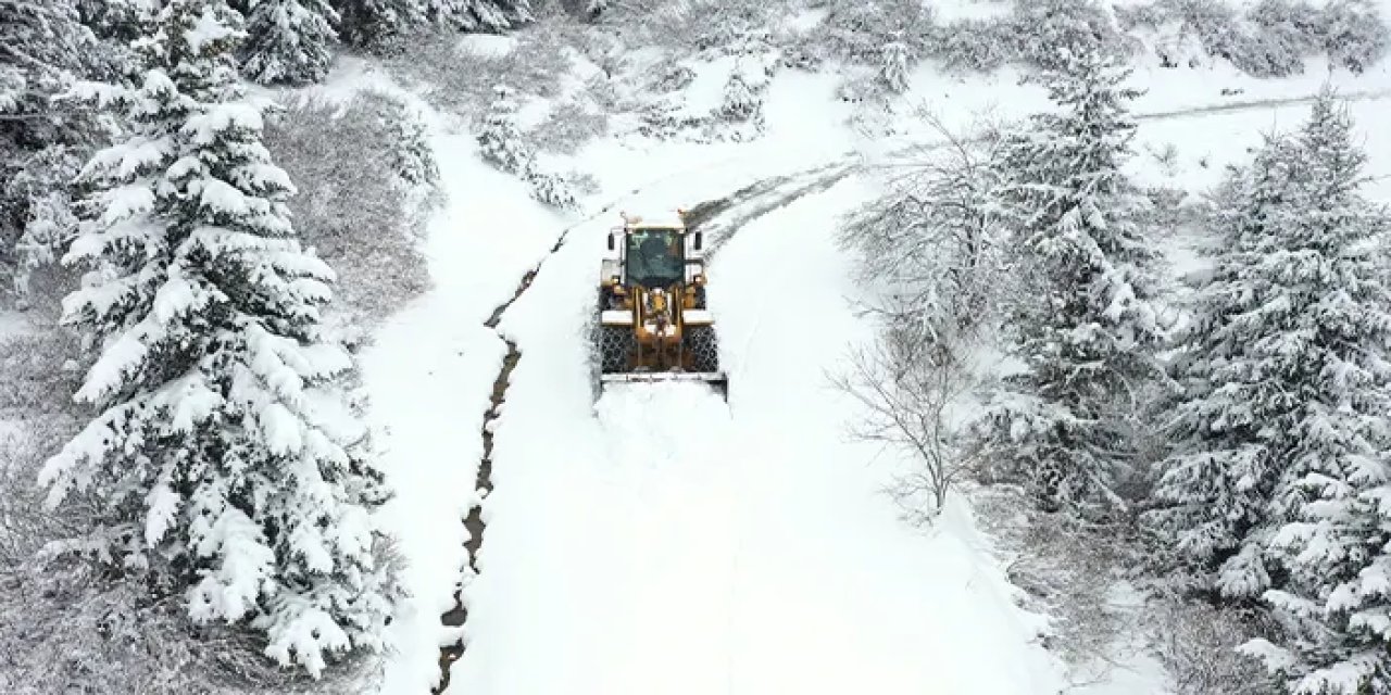 Ordu ve Bayburt'ta Nisan ayında karla mücadele