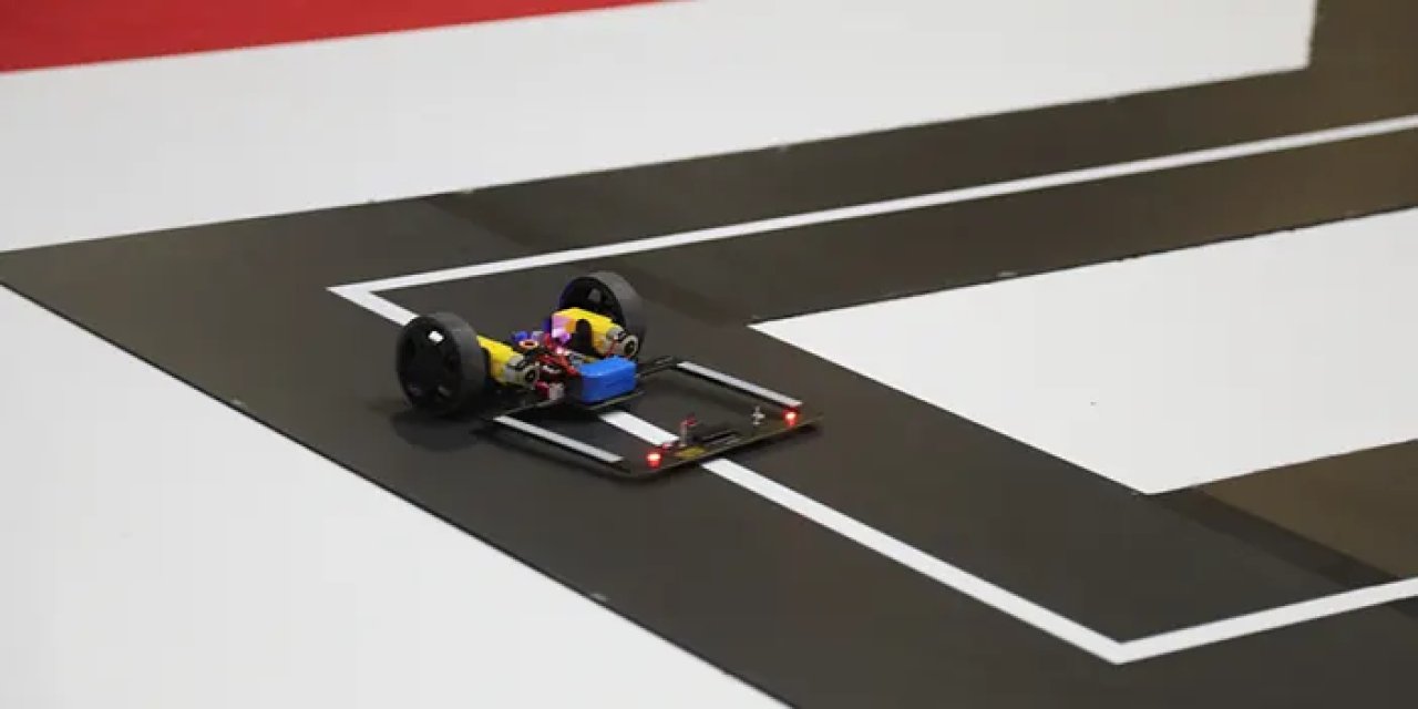 Samsun'da robotlar yarıştı