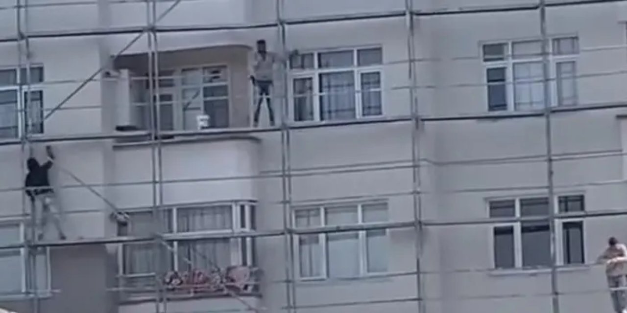 Rize’de tebessüm ettiren görüntü! 23 Nisan’a hazırlanan öğrencilere halay ile eşlik ettiler