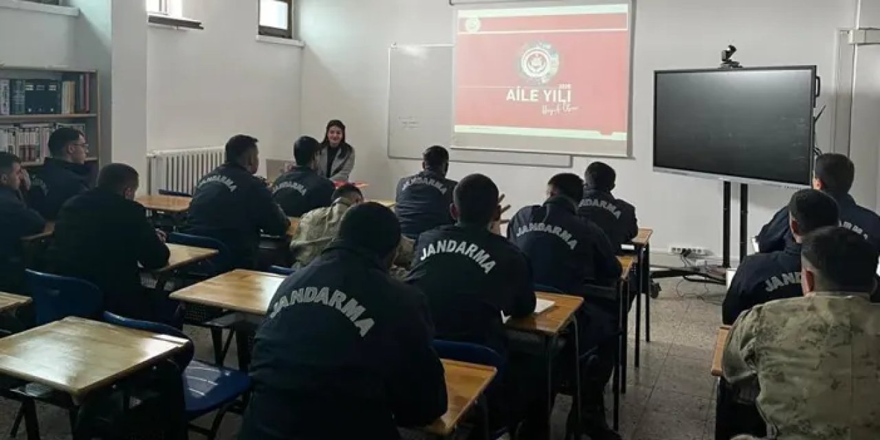Bayburt’ta jandarma personeline Kadına Şiddetle Mücadele eğitimi!