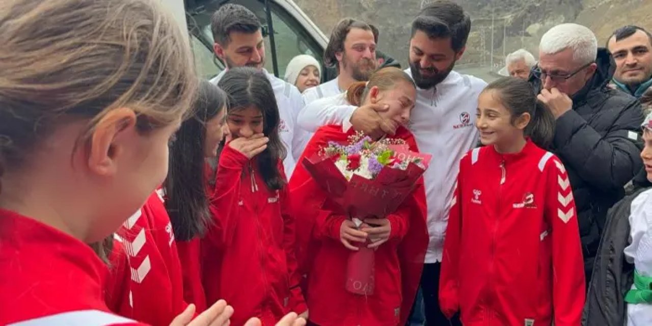 Artvinli Türkiye şampiyonuna memleketinde coşkulu karşılama