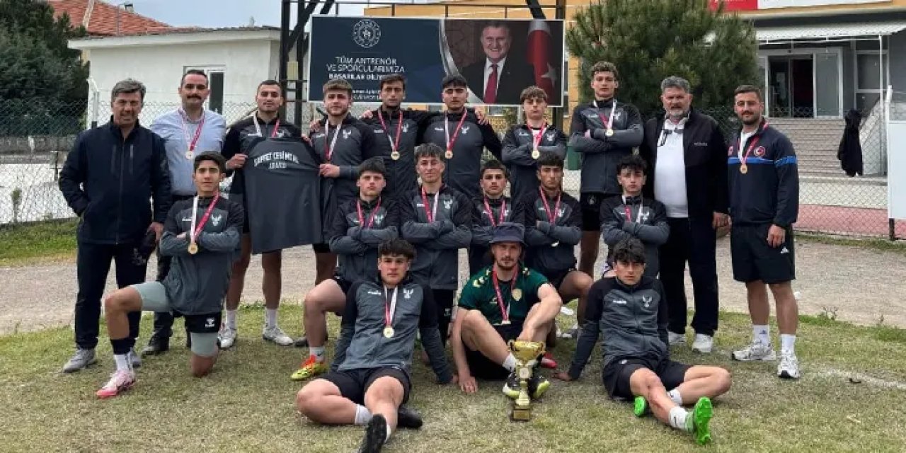 Araklı’dan gelen gurur: Ragbi takımından üst üste ikinci şampiyonluk