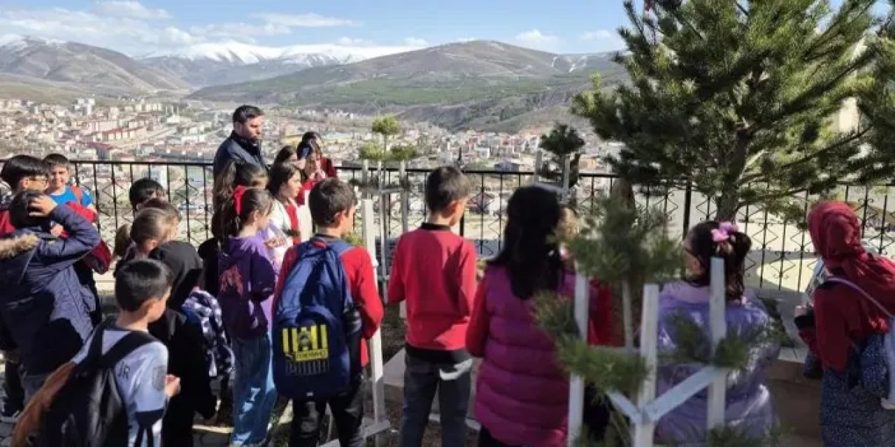 Bayburt’ta şehitlere vefa! Dualarla anıldılar