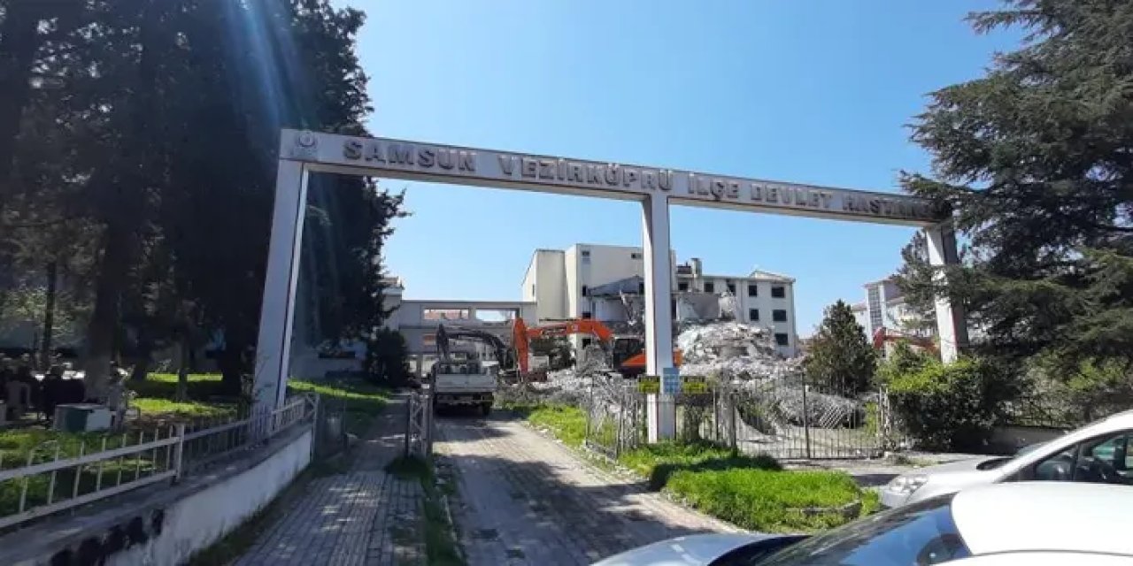 Samsun’da eski hastane binası yıkılıyor!