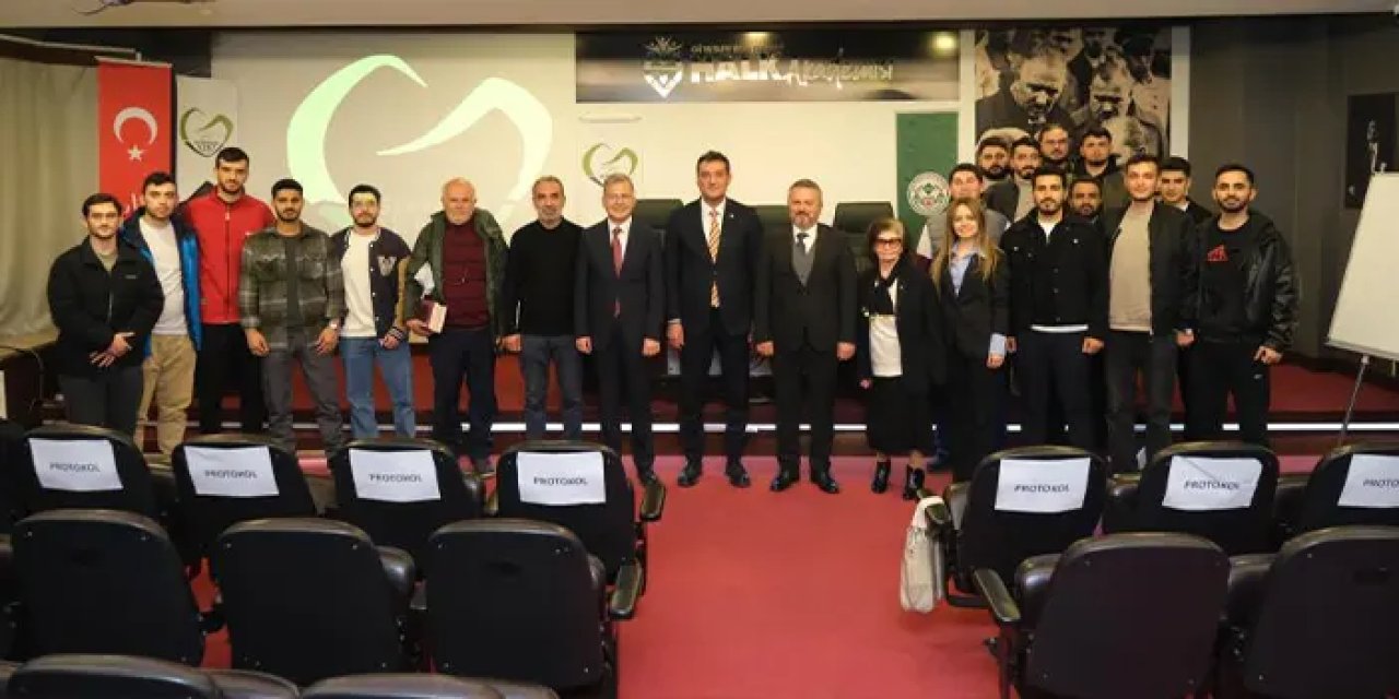 Giresun’da “Kur’an-ı Kerim’i Anlamak” eğitimi tamamlandı!