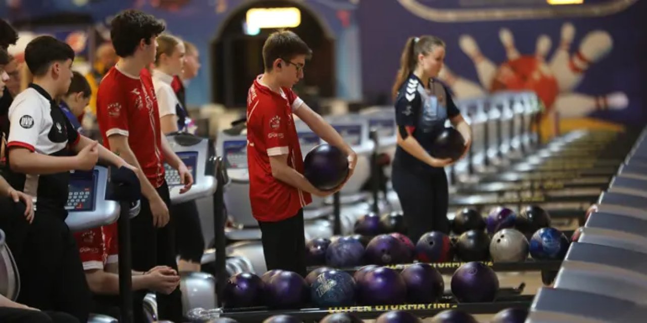 Samsun’da Gençler Avrupa Bowling Şampiyonası sürüyor