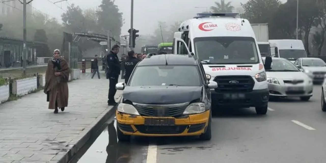 Samsun’da hafif ticari araç ile otomobil çarpıştı! 2 yaralı var