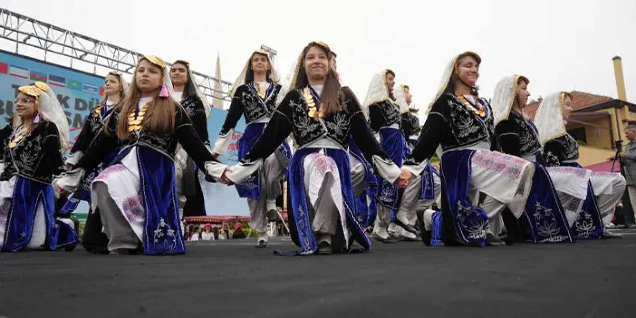 Samsun’da Türk dünyası çocukları sahnede! 9 ülkeden kültür şöleni
