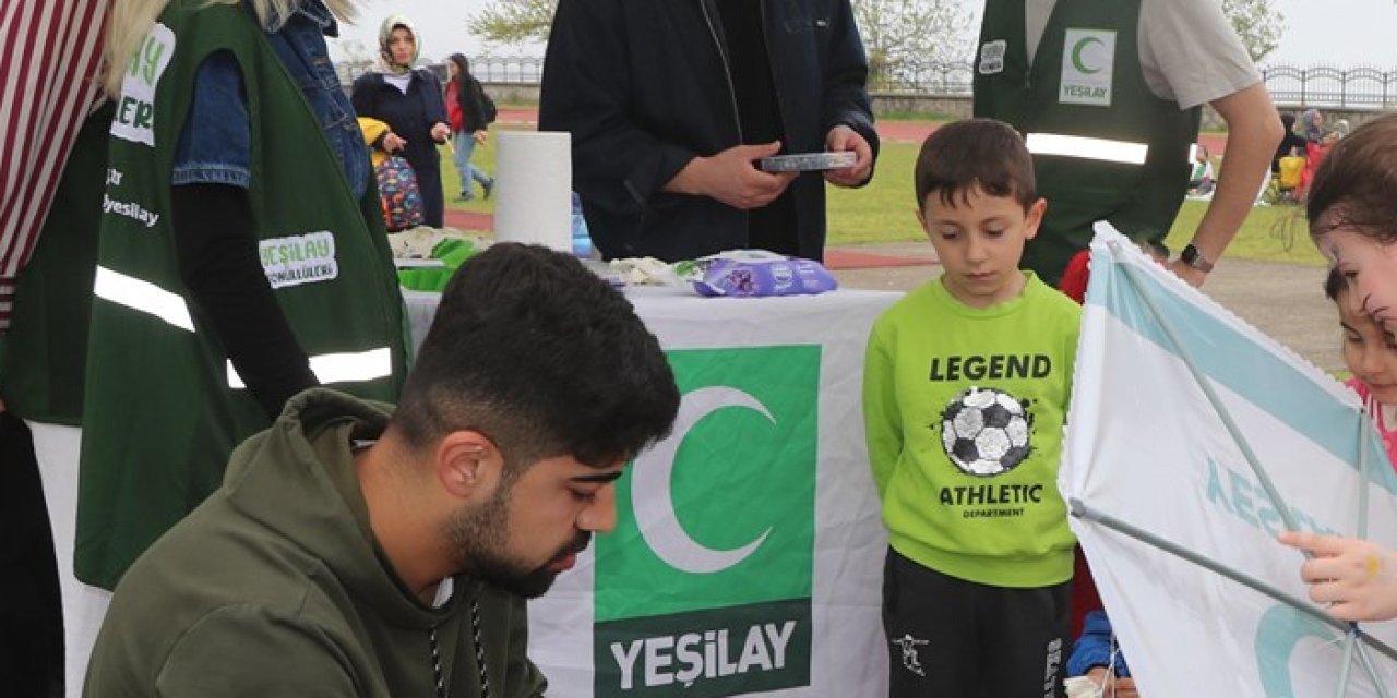 Rize'de Yeşilay gönüllüleri öğrencilerle etkinlik yaptı