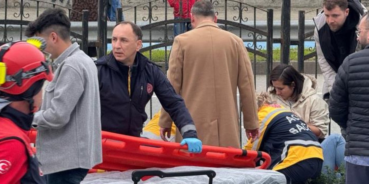 Giresun'da bariyerleri aşan araç karşı şeride geçti: 2 yaralı