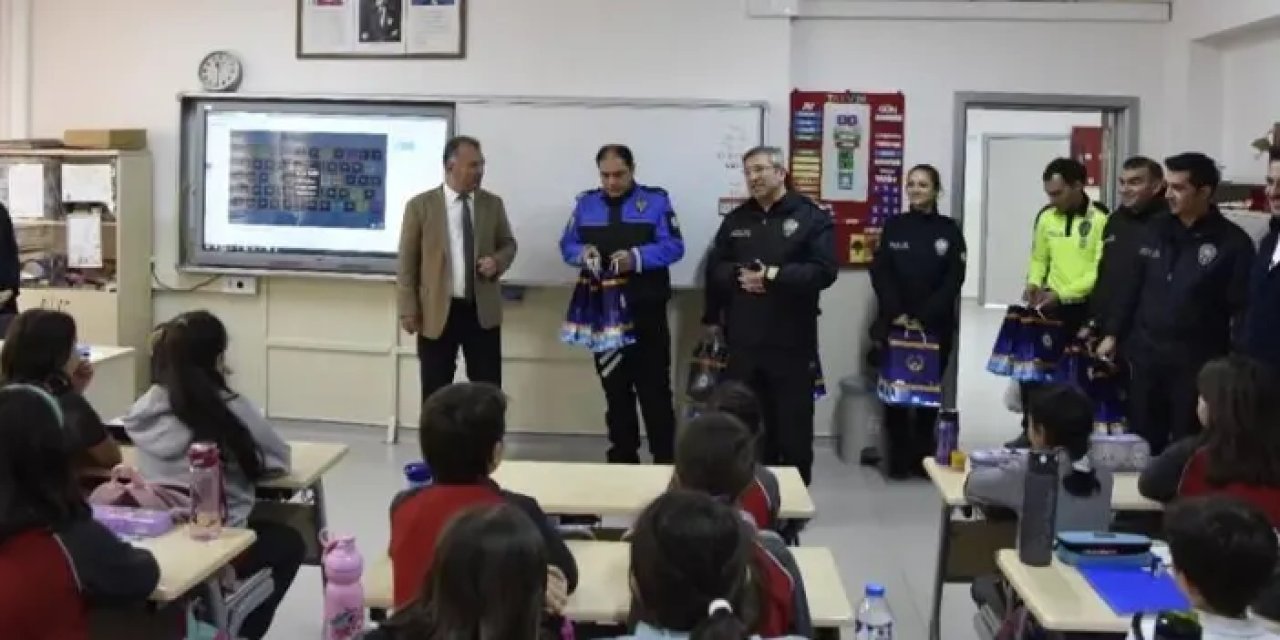 Bayburt polisinden öğrencilere 23 Nisan sürprizi!
