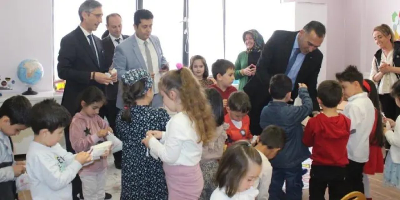 Bayburt’ta öğrencilere sağlık ve güvenlik oyun kutusu dağıtıldı!