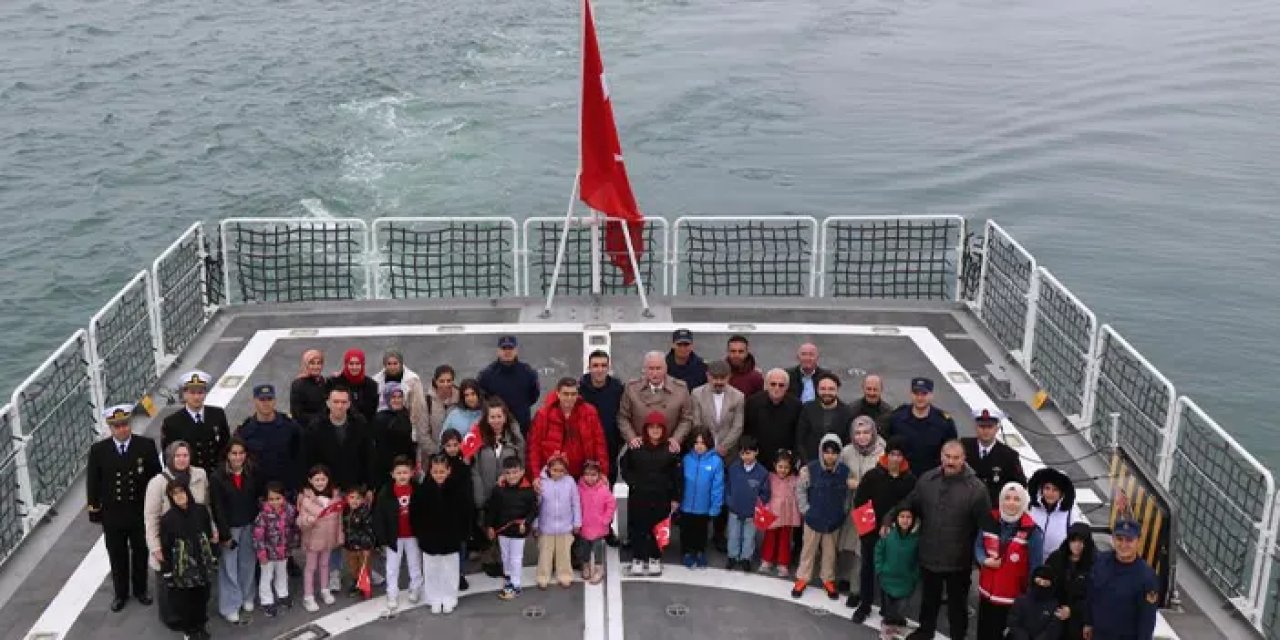 Samsun'da 23 Nisan coşkusu: Şehit ve gazi çocukları TCSG Dost Gemisi’nde