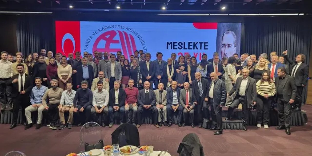 Samsun’da meslekte 25 yılını dolduran harita mühendislerine plaket!