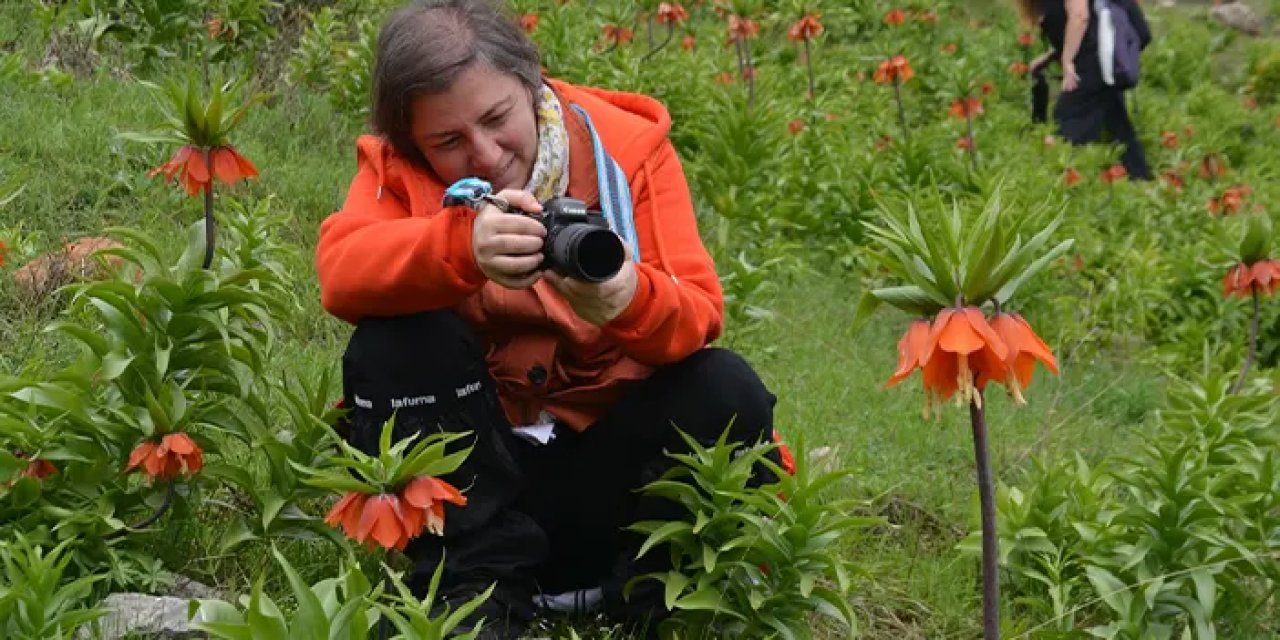 Trabzon'dan Muş'a gittiler! Eşsiz manzara için 1800 rakımlı dağa tırmandılar