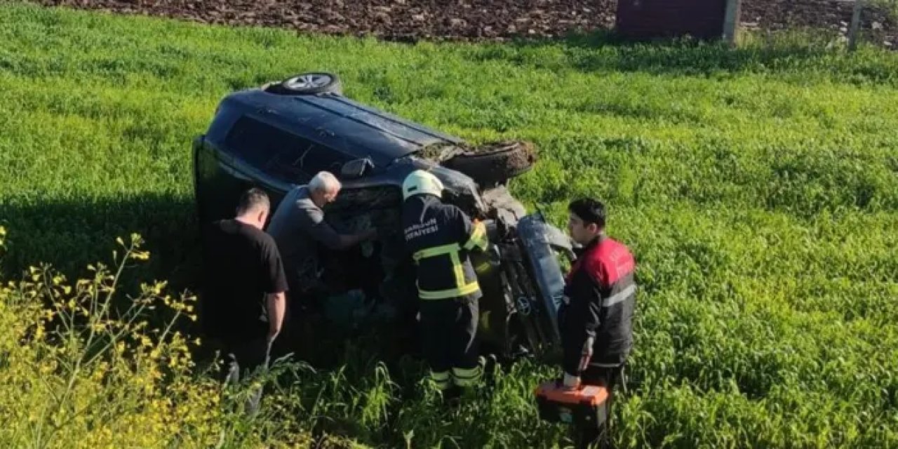 Samsun Bafra’da takla atan otomobilde biri çocuk 2 yaralı