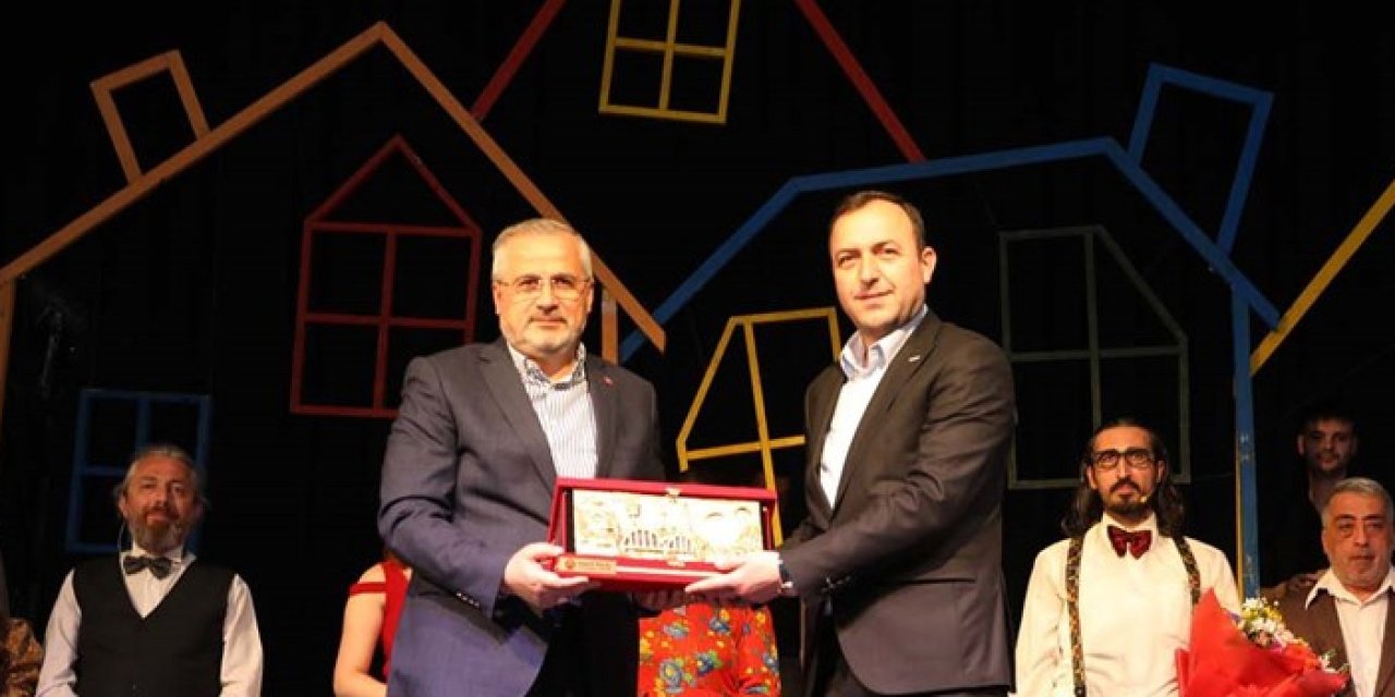 Samsun'da "Rumuz Goncagül" sahnelendi