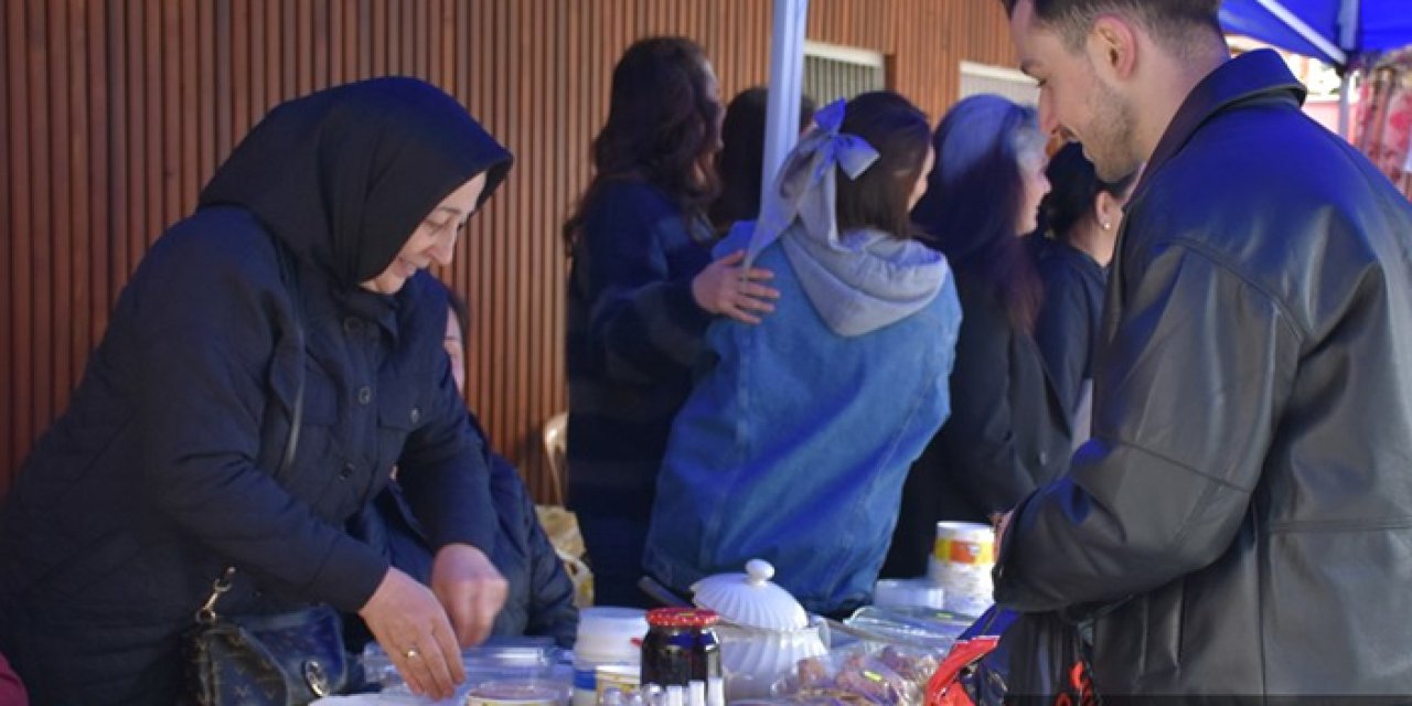 Bayburt Gümüşhane ve Artvin'in yöresel lezzetleri Trabzon'daki kermeste buluştu