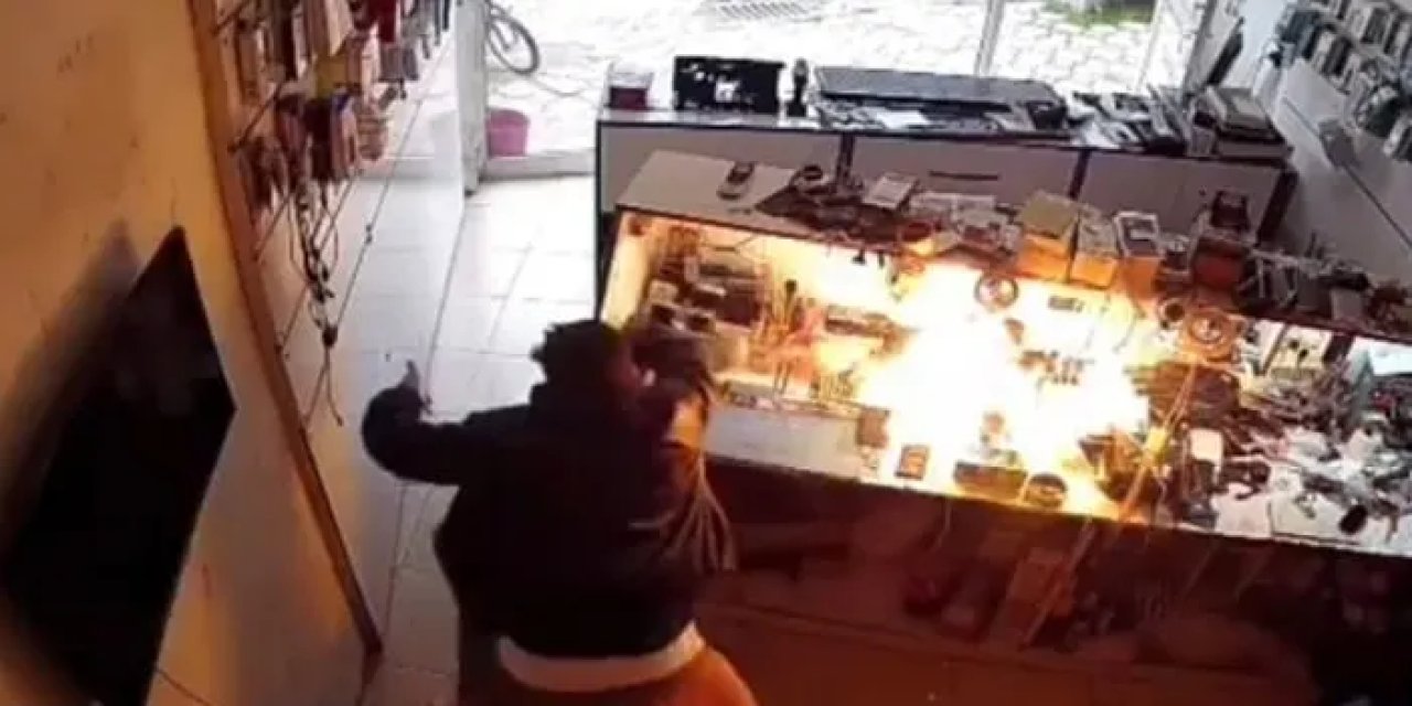 Giresun’da cep telefonu bataryası tamir esansında alev aldı!