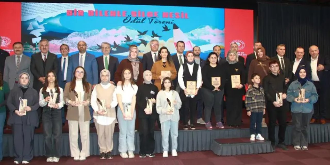 Samsun’un Bir Bilenle Bilge Nesil Kompozisyon Yarışması'nın kazananları ödüllerini aldı